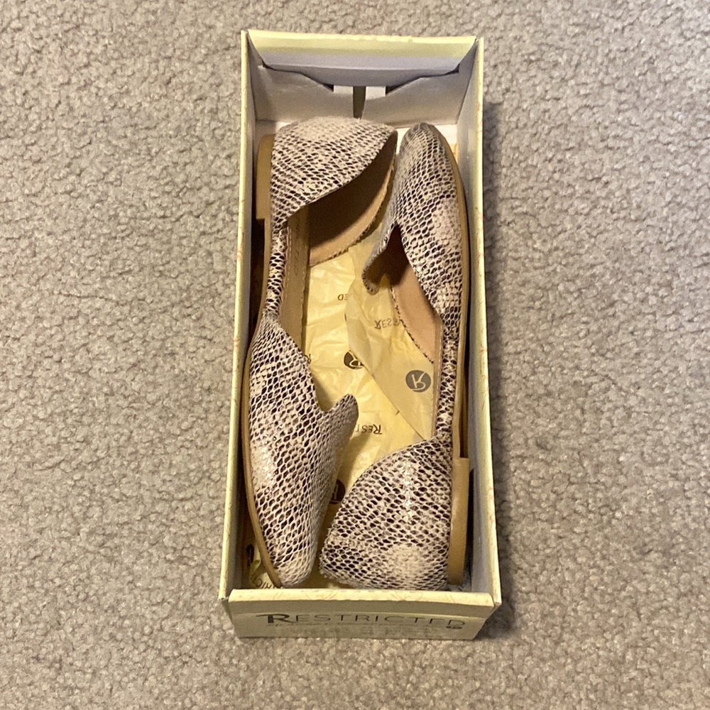 Snake Print Flats - Picture 4 of 6
